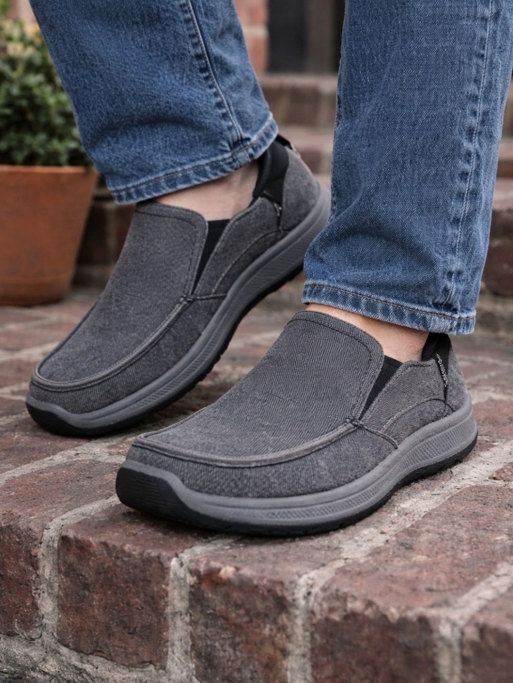 Skechers Hands Free Slip-Ins Gray Comfort Loafers Men’s Size 9 Memory Foam